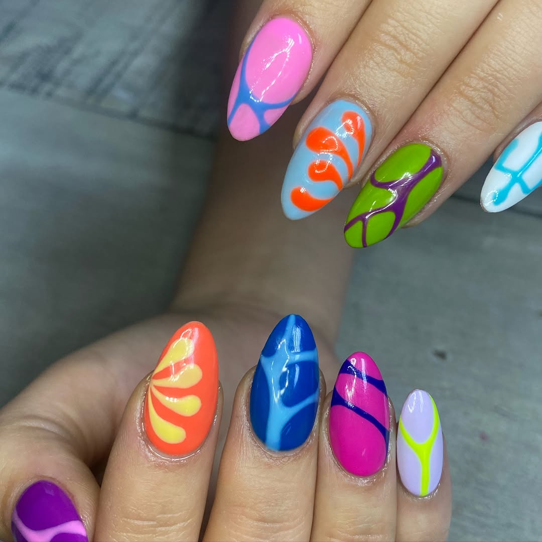 Luminous Nail Bar Nails