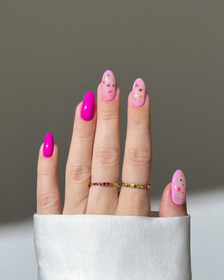 Pastel Hues For Soft, Summer-Ready Nail Art