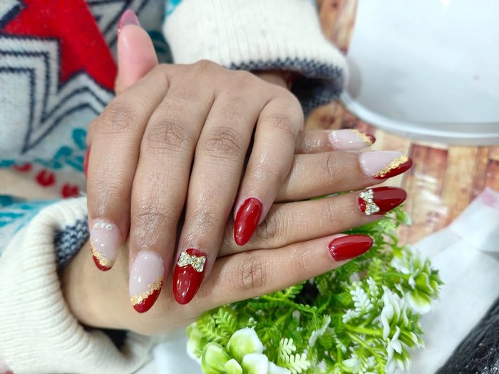 Trendy Glamorous Nail Art Designs