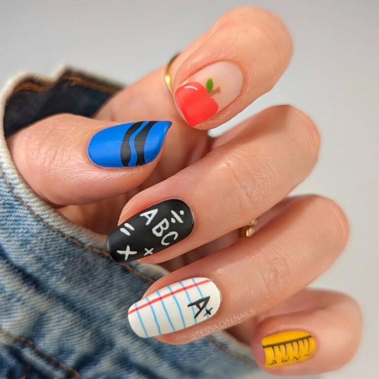 Join Nail Art School To Shape Your Colorful Future