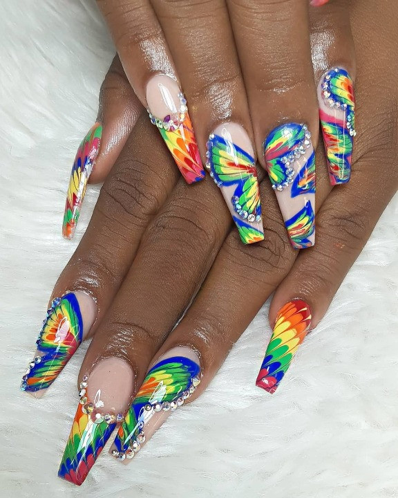 Ultra Nails every passing glance