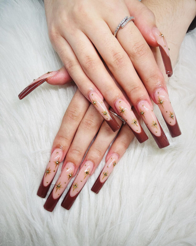 Ultra Nails with dazzling light